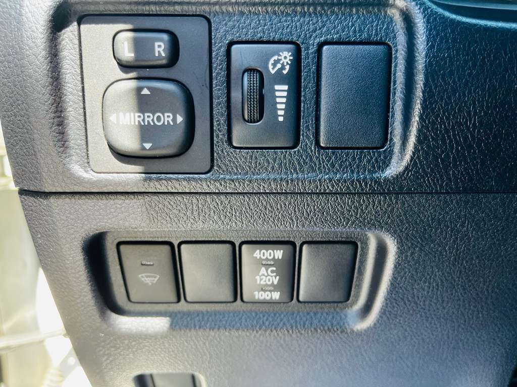 2014 Toyota 4Runner Image 24