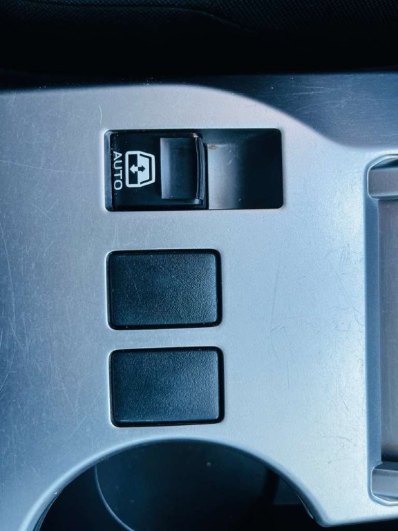 2014 Toyota 4Runner Image 25