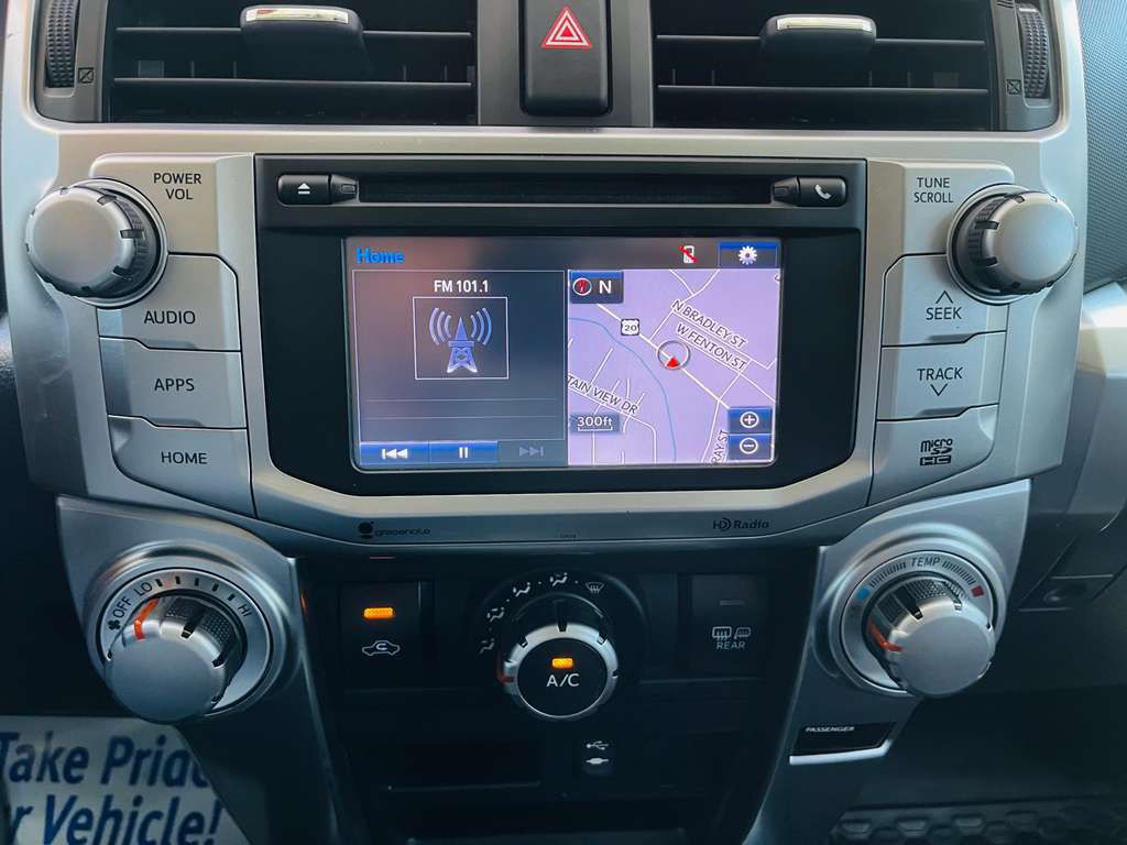 2014 Toyota 4Runner Image 30