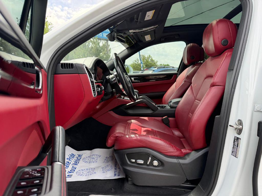 2019 Porsche Cayenne Image 12