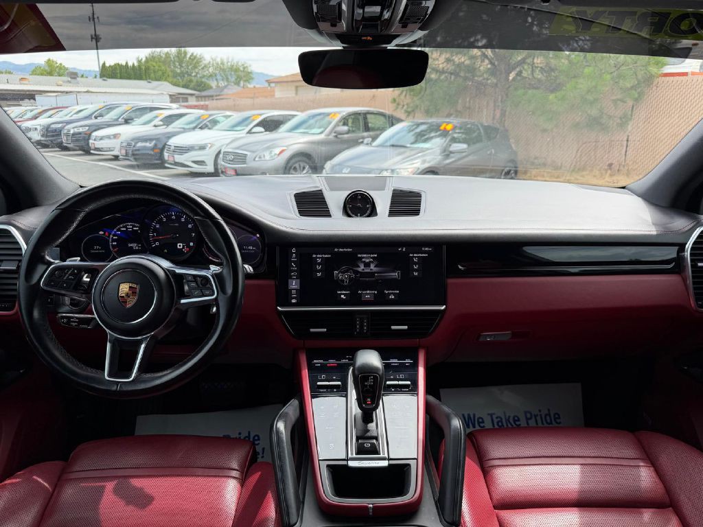 2019 Porsche Cayenne Image 16