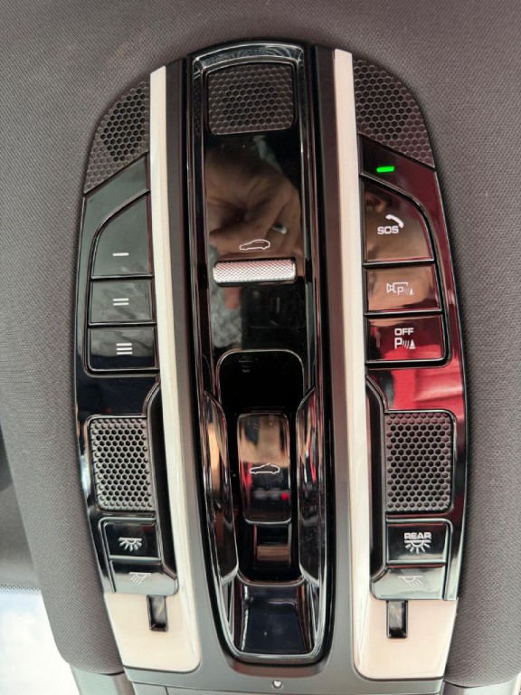 2019 Porsche Cayenne Image 27