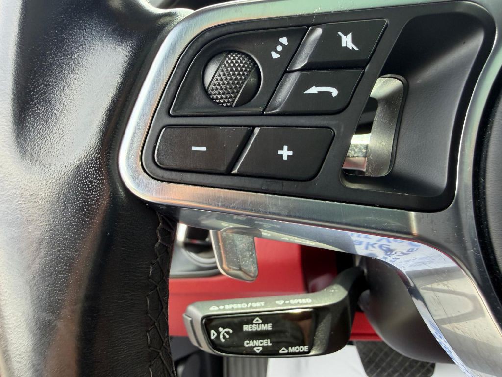 2019 Porsche Cayenne Image 32