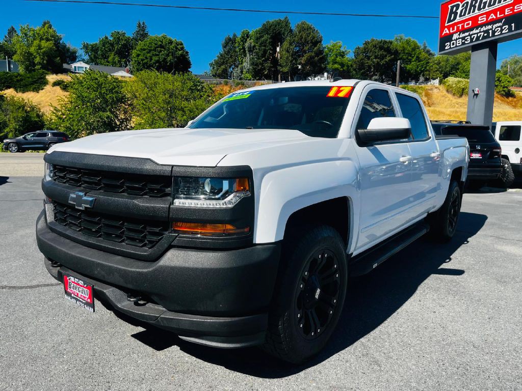 2017 Chevrolet Silverado 1500 Image 3