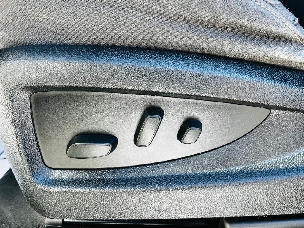2017 Chevrolet Silverado 1500 Image 24