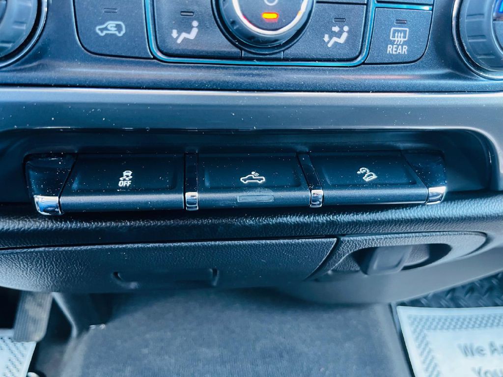 2018 Chevrolet Silverado 1500 Image 32