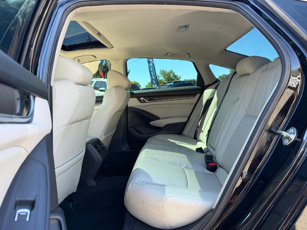 2018 Honda Accord Image 13