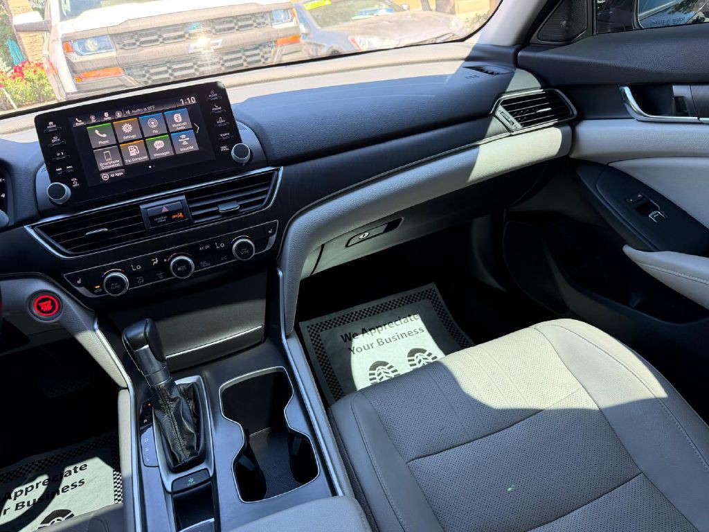 2018 Honda Accord Image 21