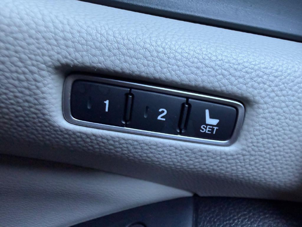2018 Honda Accord Image 30