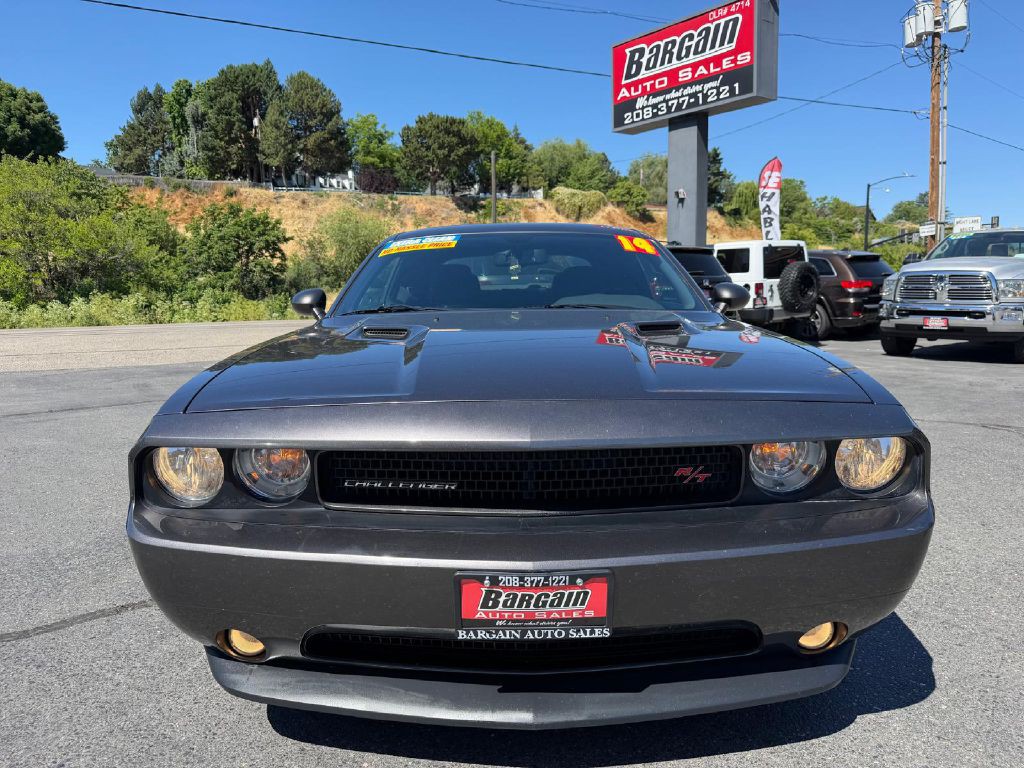 2014 Dodge Challenger Image 2