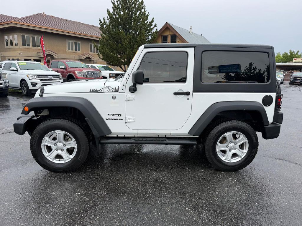 2012 Jeep Wrangler Image 4