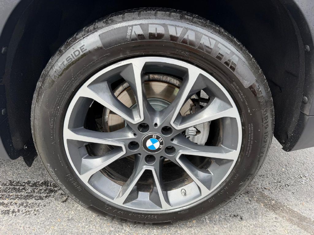 2017 BMW X5 Image 33