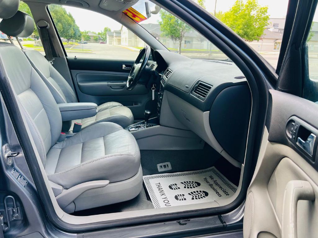 2005 Volkswagen Jetta Image 12