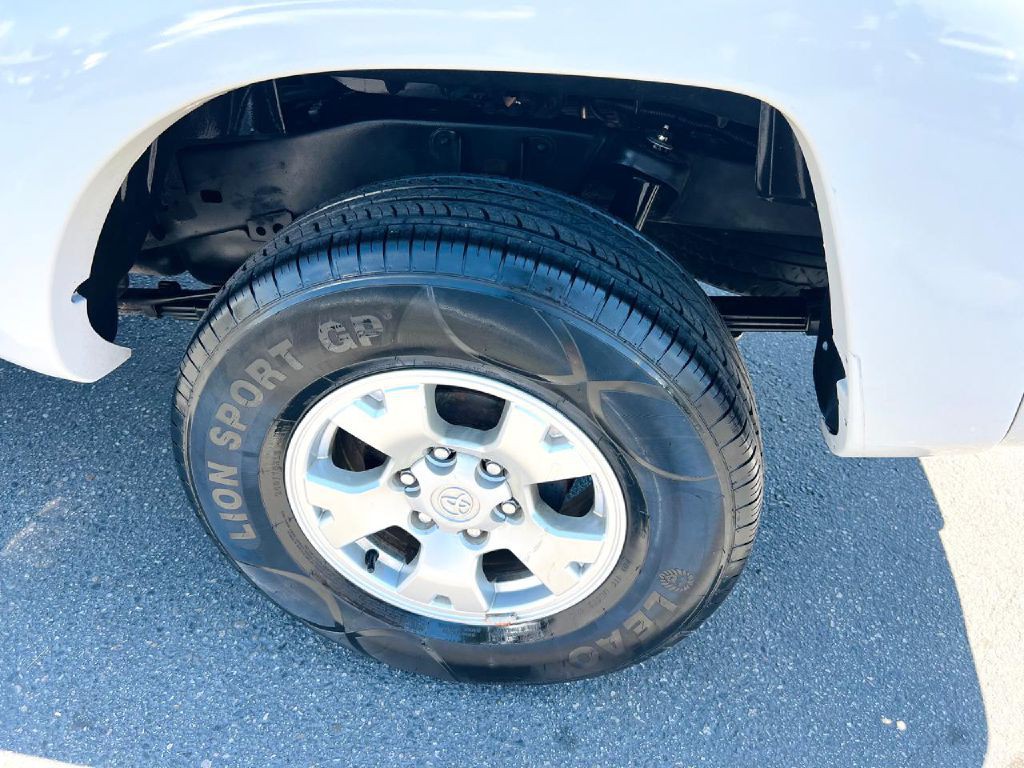 2009 Toyota Tacoma Image 13
