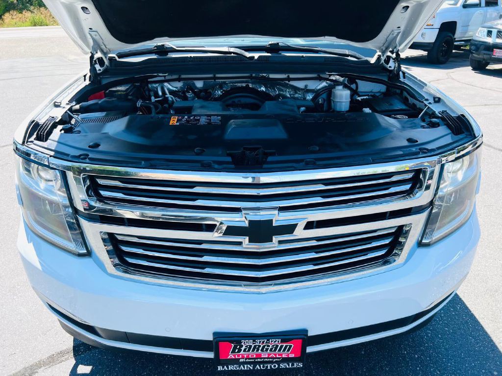 2017 Chevrolet Suburban Image 10