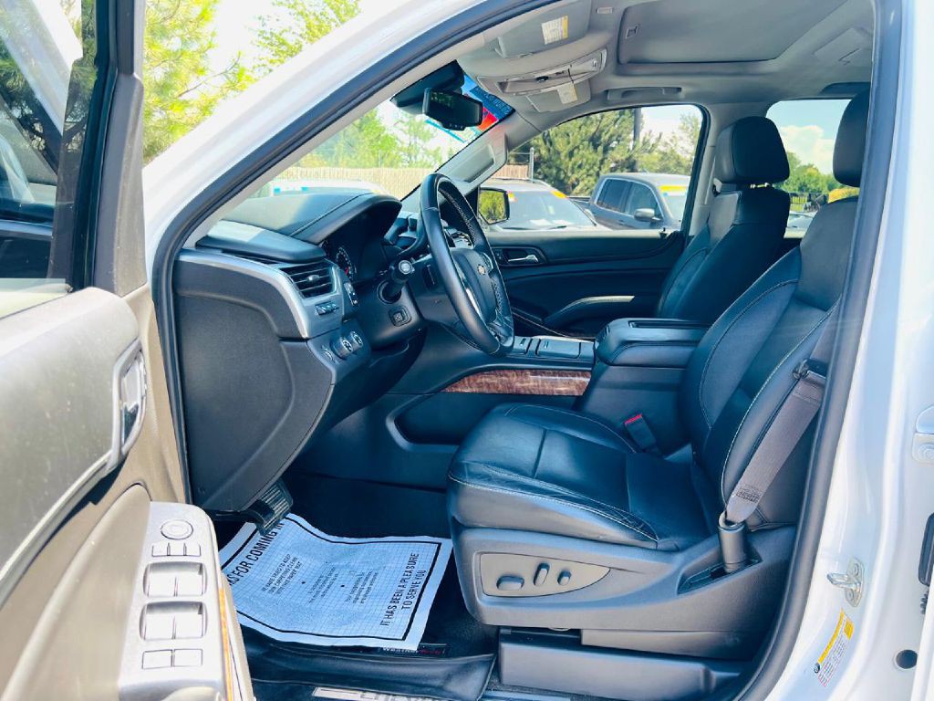 2017 Chevrolet Suburban Image 13