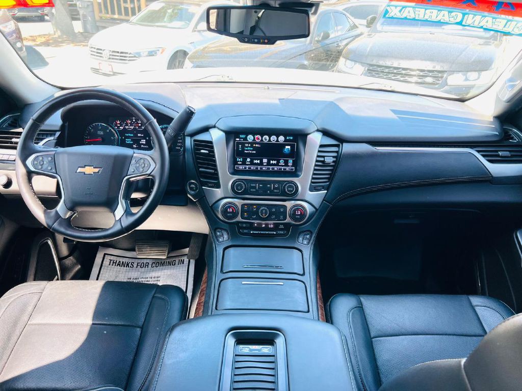 2017 Chevrolet Suburban Image 19