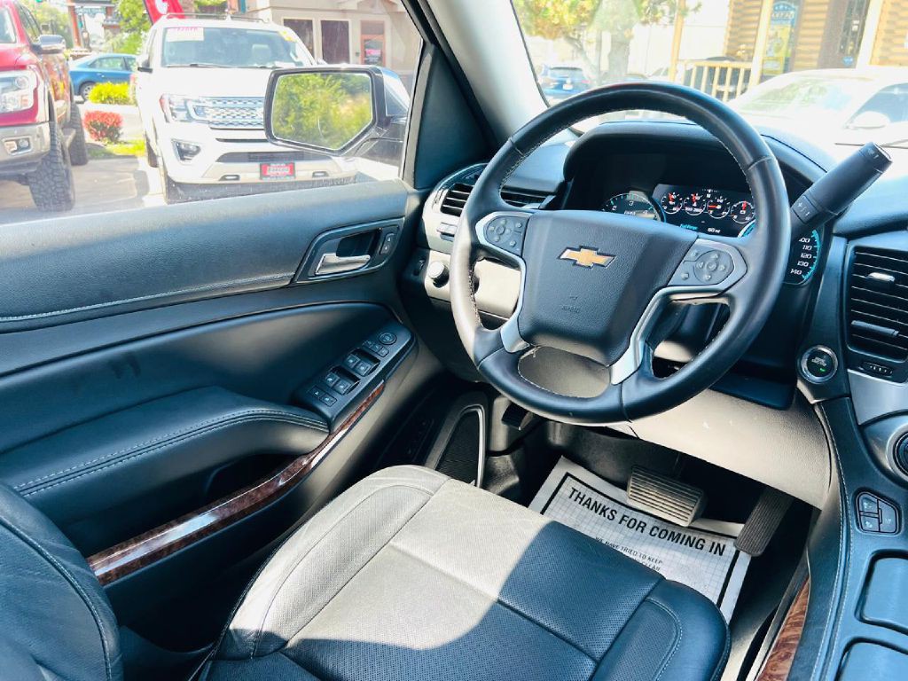 2017 Chevrolet Suburban Image 21