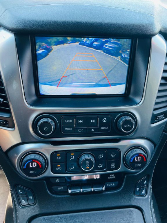 2017 Chevrolet Suburban Image 29