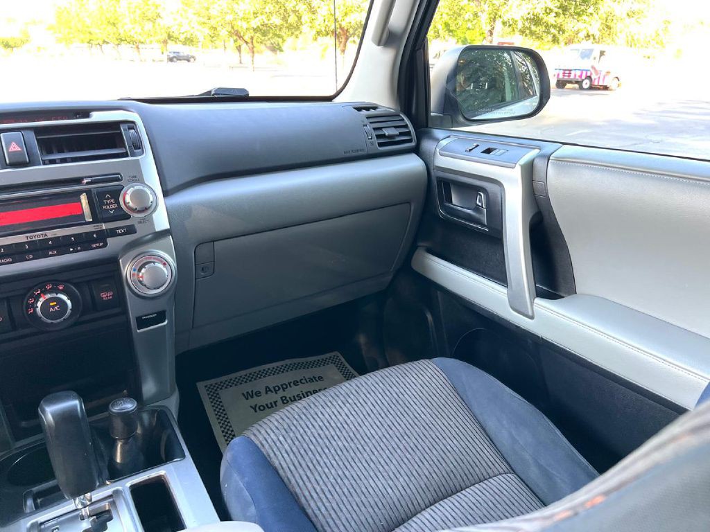 2011 Toyota 4Runner Image 22