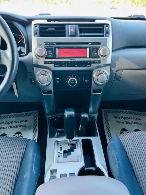 2011 Toyota 4Runner Image 25