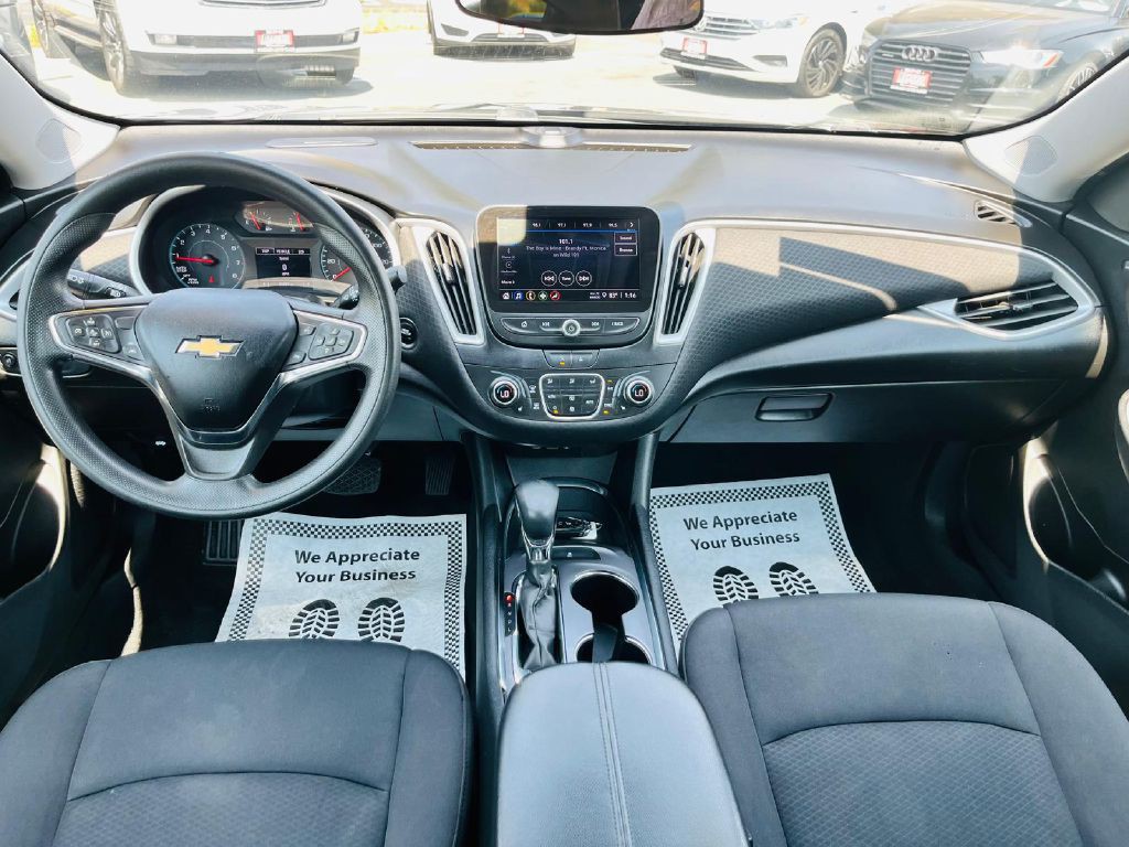 2023 Chevrolet Malibu Image 17
