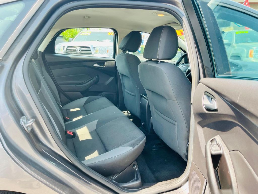 2014 Ford Focus Image 15