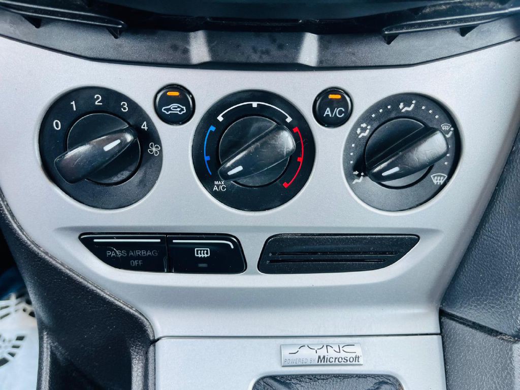 2014 Ford Focus Image 27