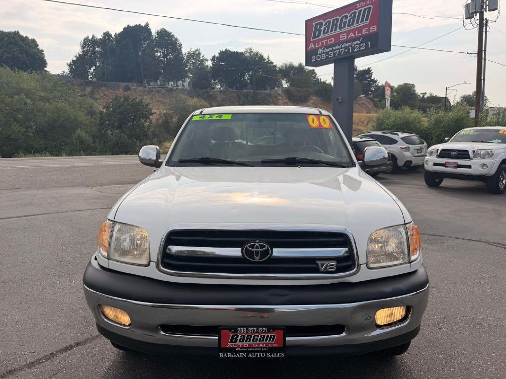 2000 Toyota Tundra Image 2