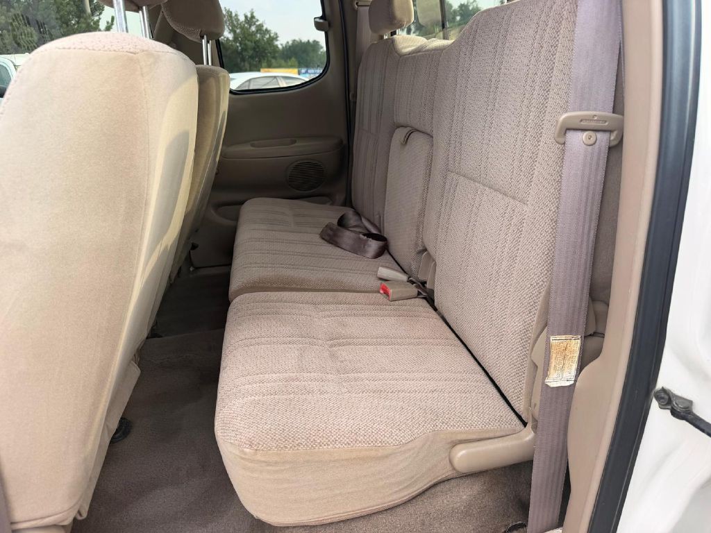 2000 Toyota Tundra Image 12