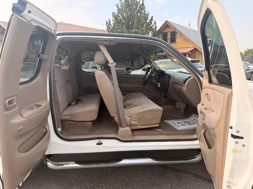 2000 Toyota Tundra Image 16