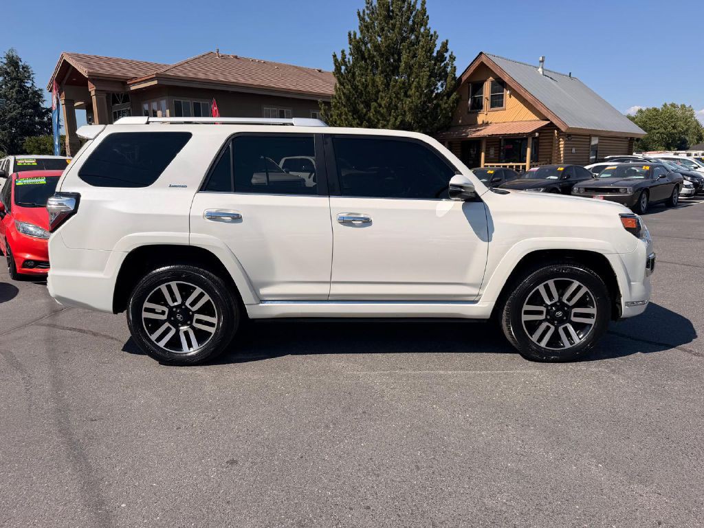 2019 Toyota 4Runner Image 8