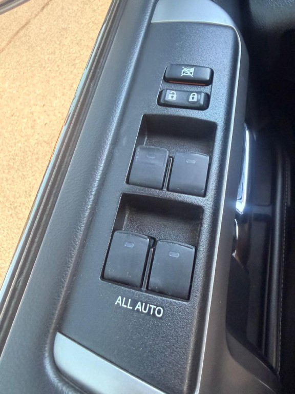 2019 Toyota 4Runner Image 32