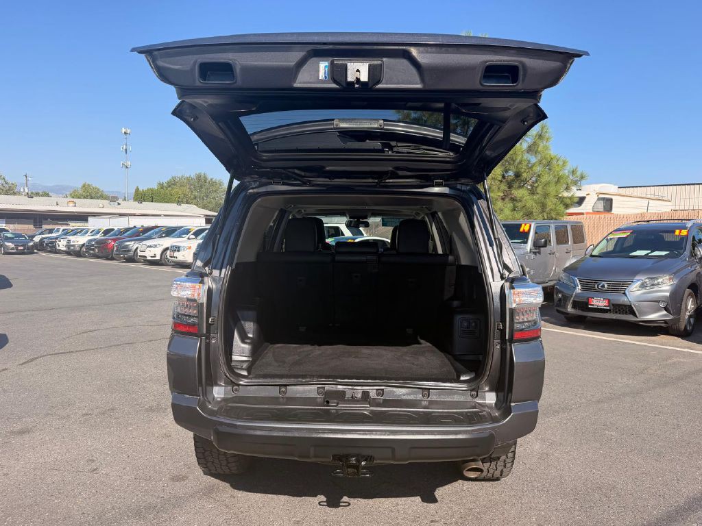 2018 Toyota 4Runner Image 11