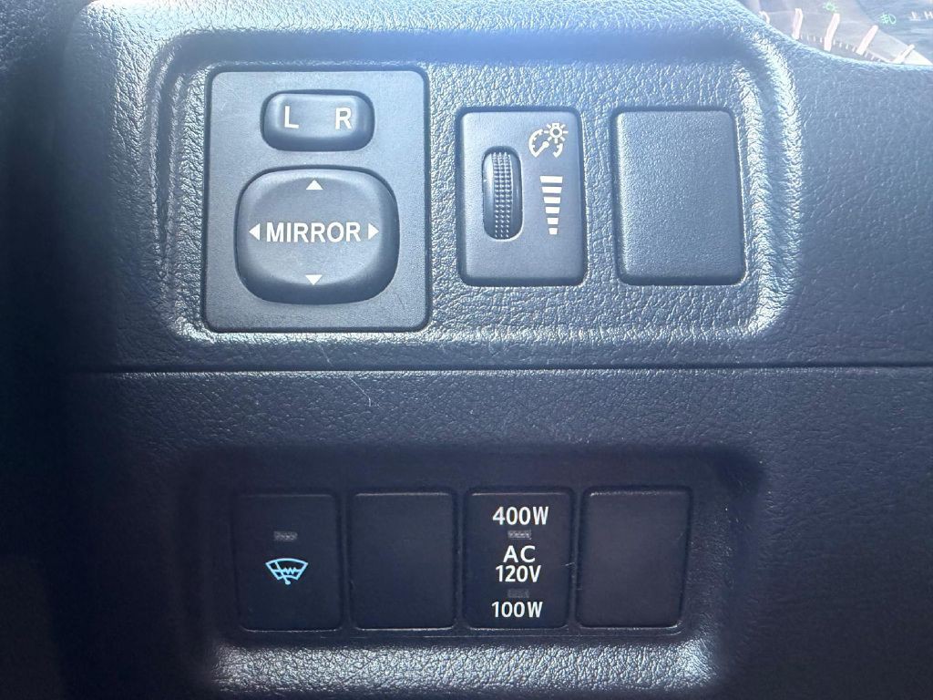 2018 Toyota 4Runner Image 30