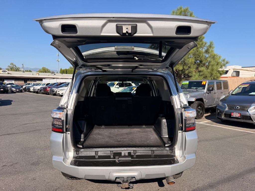 2015 Toyota 4Runner Image 11