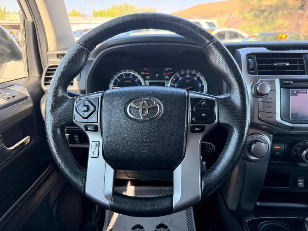 2015 Toyota 4Runner Image 18