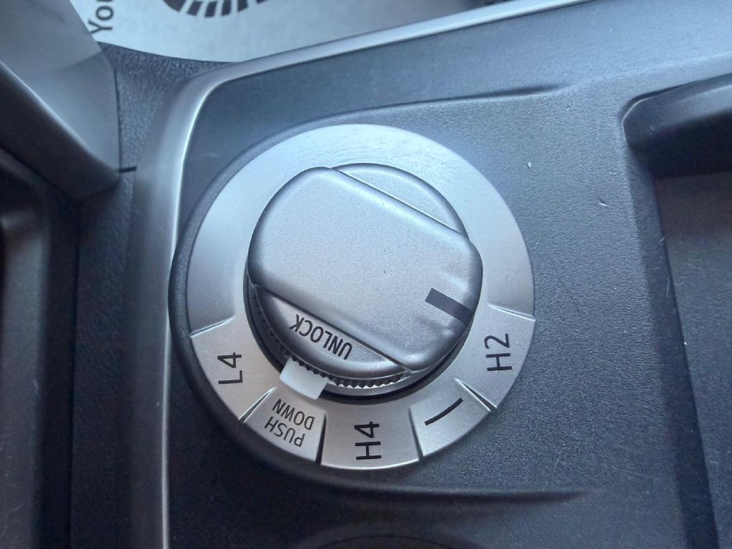 2015 Toyota 4Runner Image 23