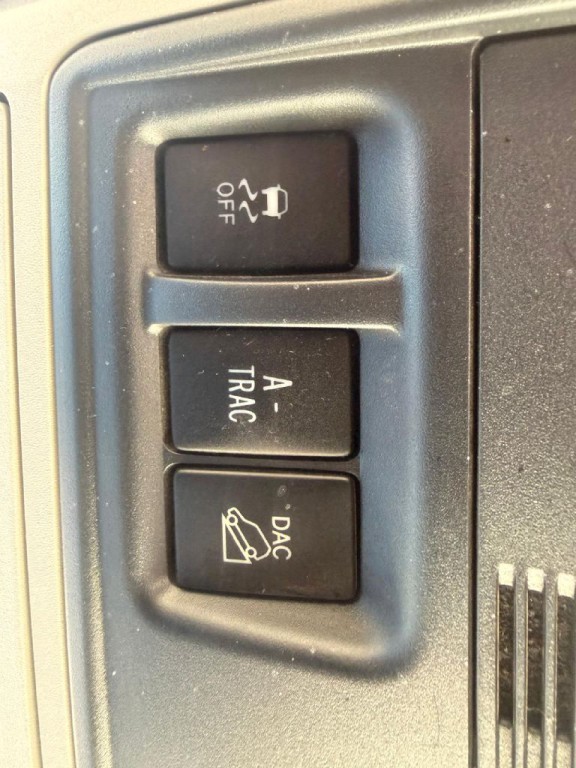 2015 Toyota 4Runner Image 28