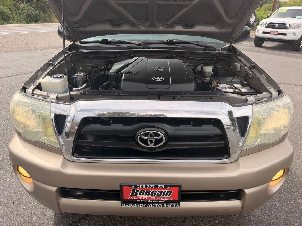 2006 Toyota Tacoma Image 10