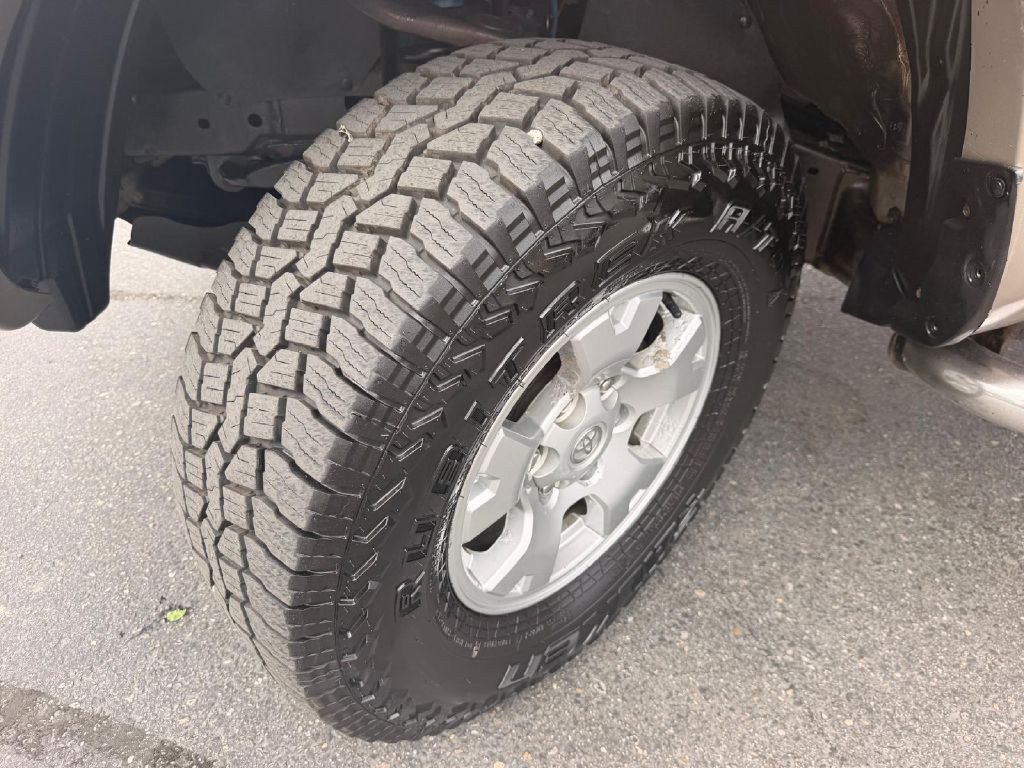 2006 Toyota Tacoma Image 32