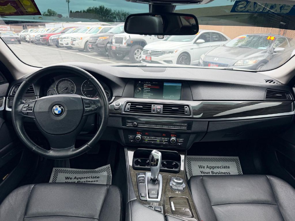 2013 BMW 5 Series Image 16