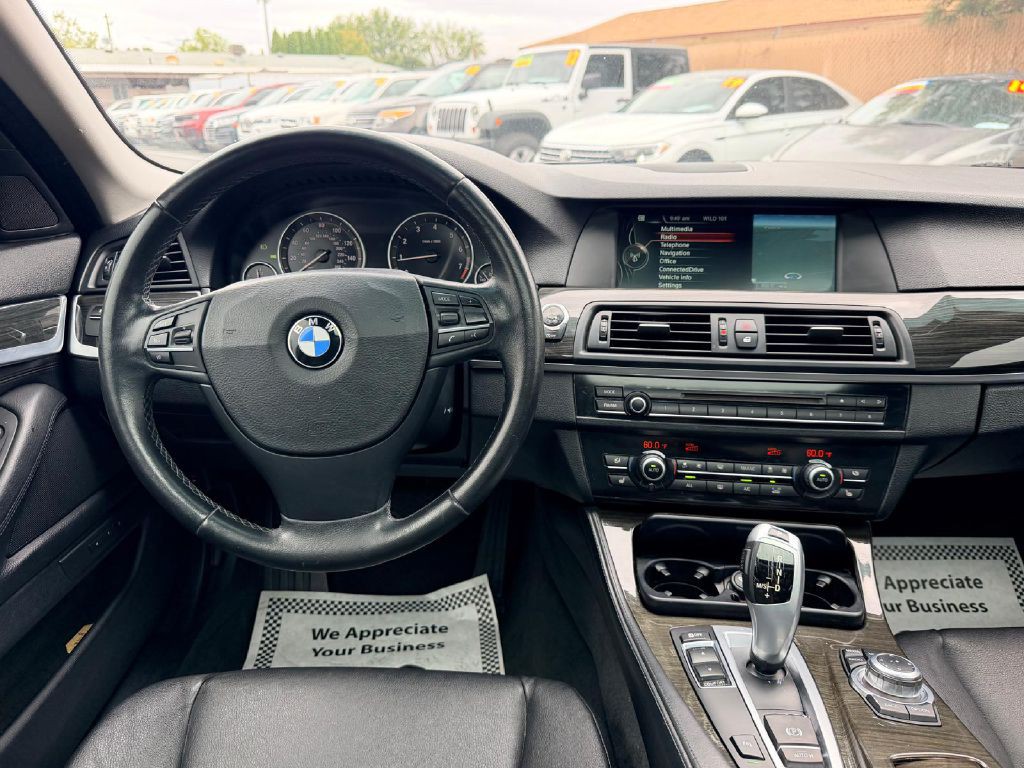 2013 BMW 5 Series Image 17