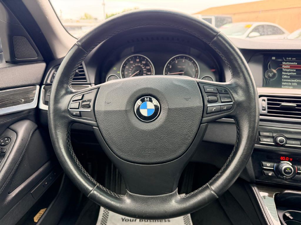 2013 BMW 5 Series Image 18