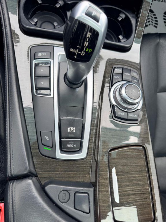 2013 BMW 5 Series Image 22