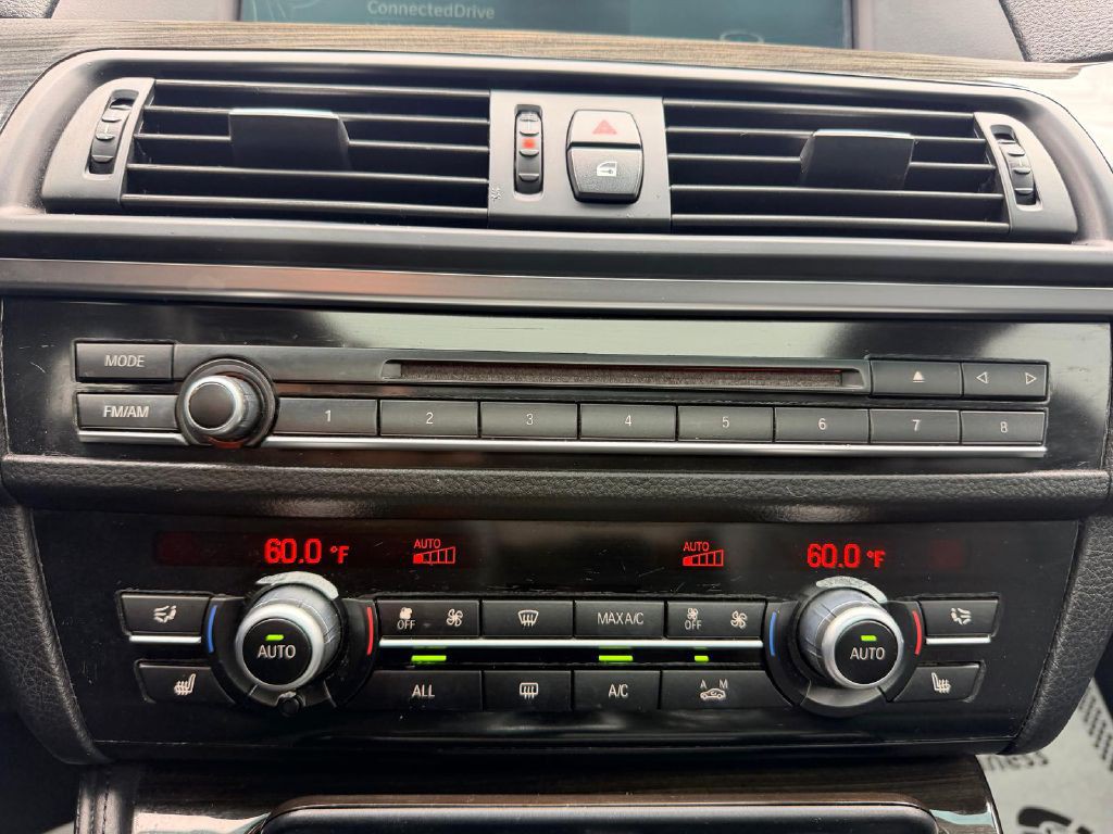 2013 BMW 5 Series Image 23