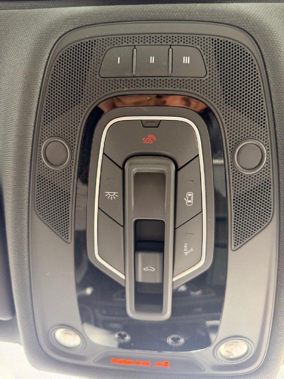 2017 Audi A4 Image 28