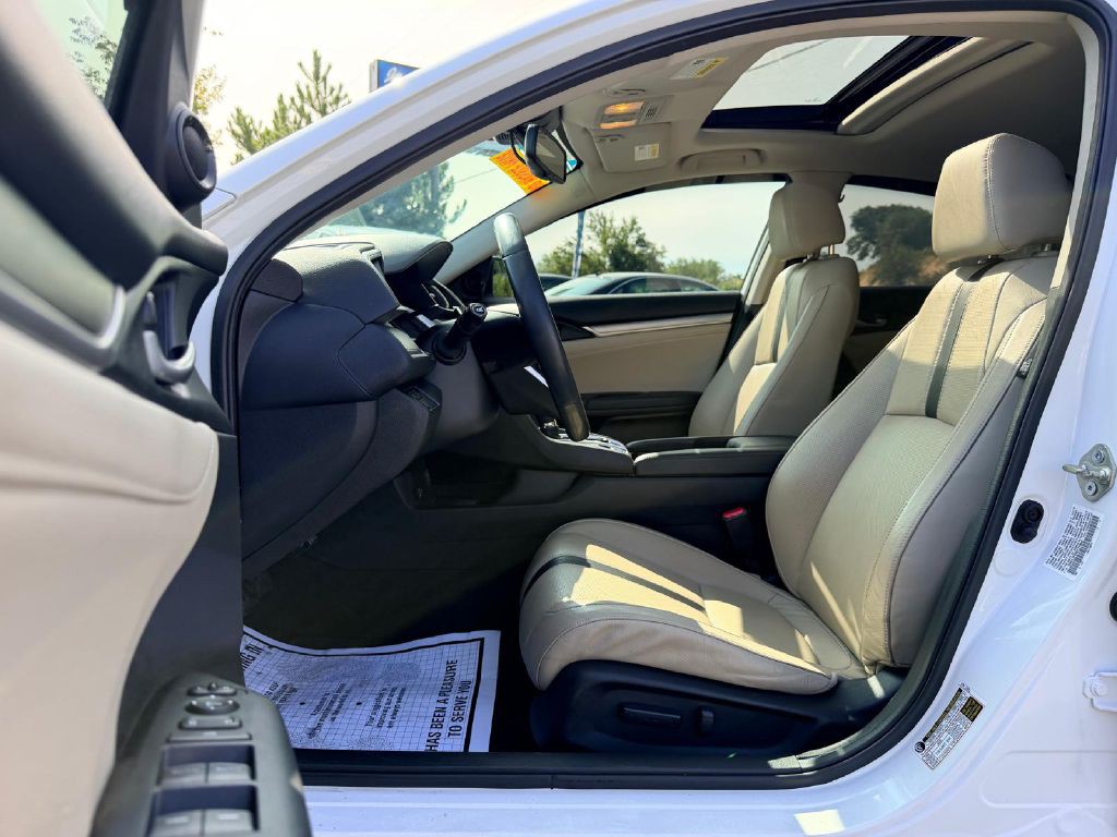 2016 Honda Civic Image 12