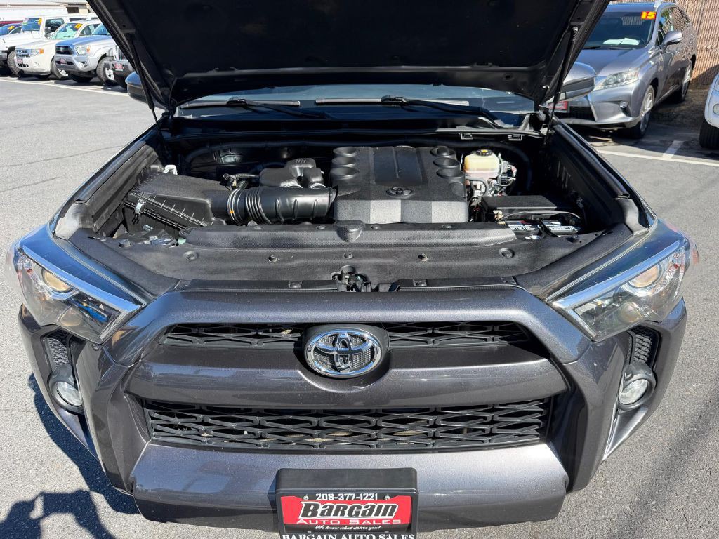 2018 Toyota 4Runner Image 10