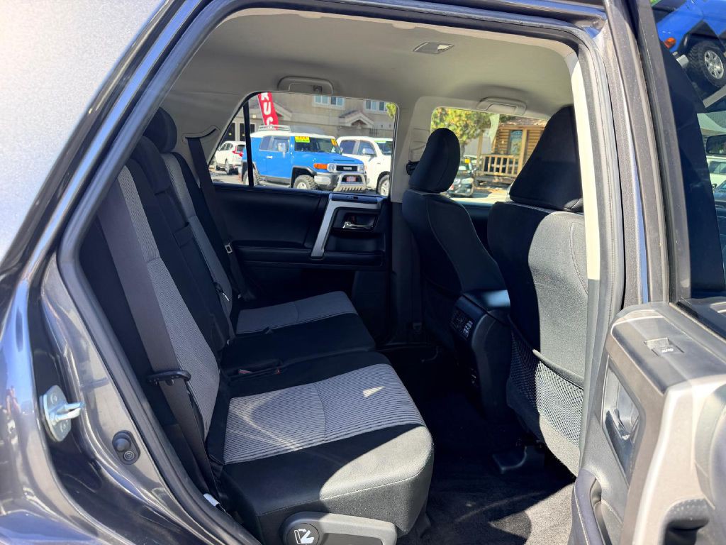 2018 Toyota 4Runner Image 16